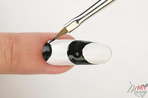 Если не использовать уфо-лампу при стилистическом оформлении ногтей, рисунок может поплыть