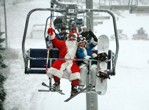 Любители активных развлечений могут встретить Новый год, катаясь на лыжах (фото: volgatur.ru)