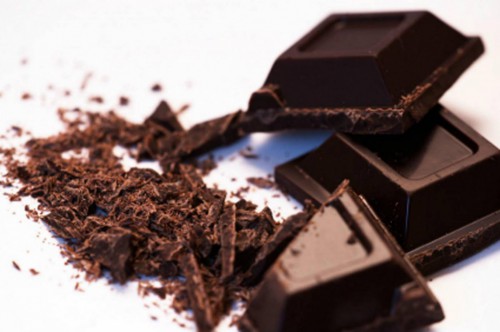 Чёрный шоколад повышает метаболизм (фото: www.drive.net)