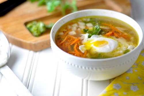 Яичный суп — быстро, вкусно и сытно (фото: modernlowcarb.com)