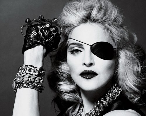 Глядя на Мадонну, трудно представить ее за прилавком булочной (trendy-brandy.com)