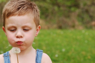 Развитие речевого дыхания способствует быстрой и ясной речи (фото: cosmickids.com)